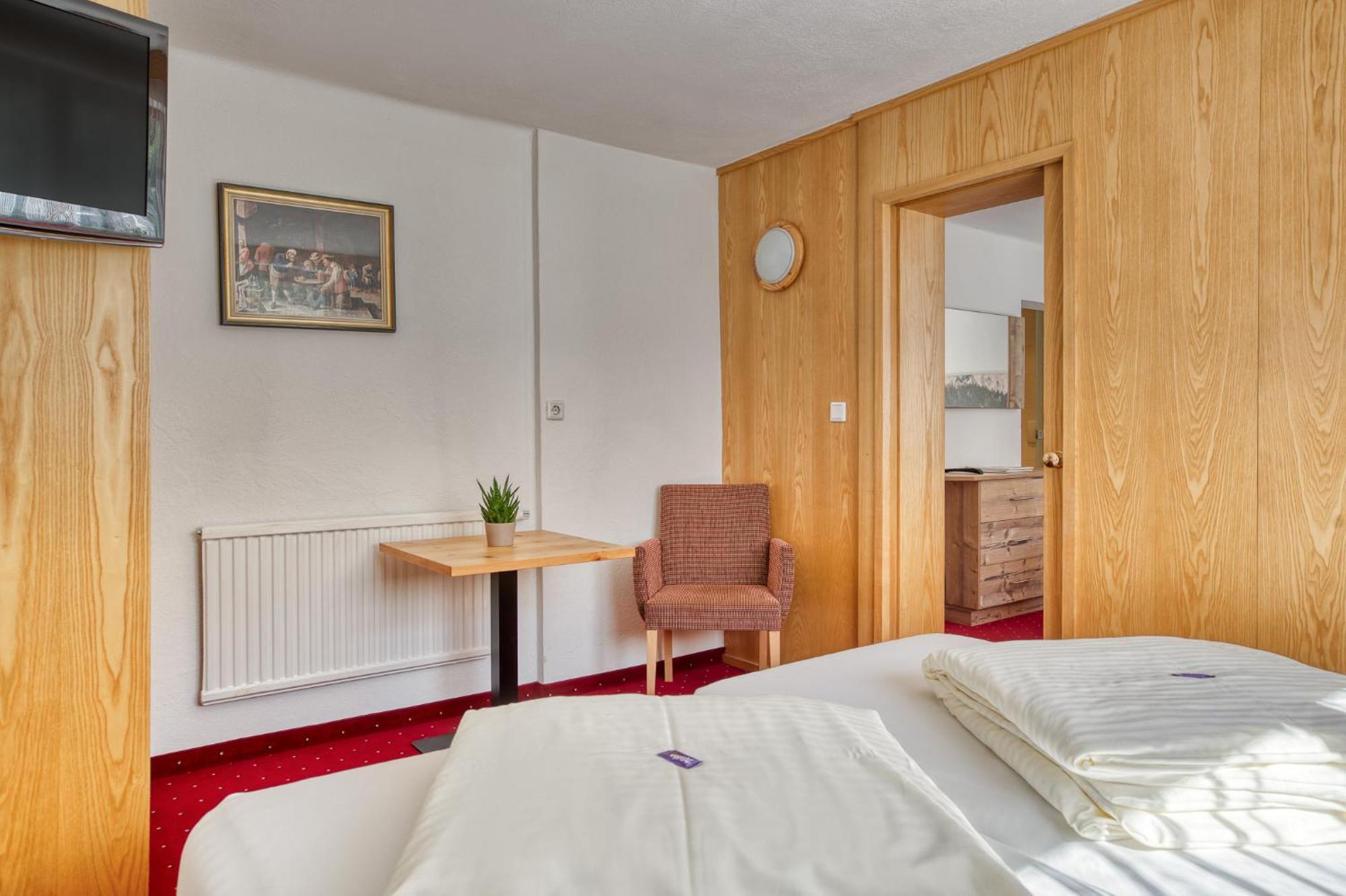 Hotel Jaegerhof Oetz Pokoj fotografie