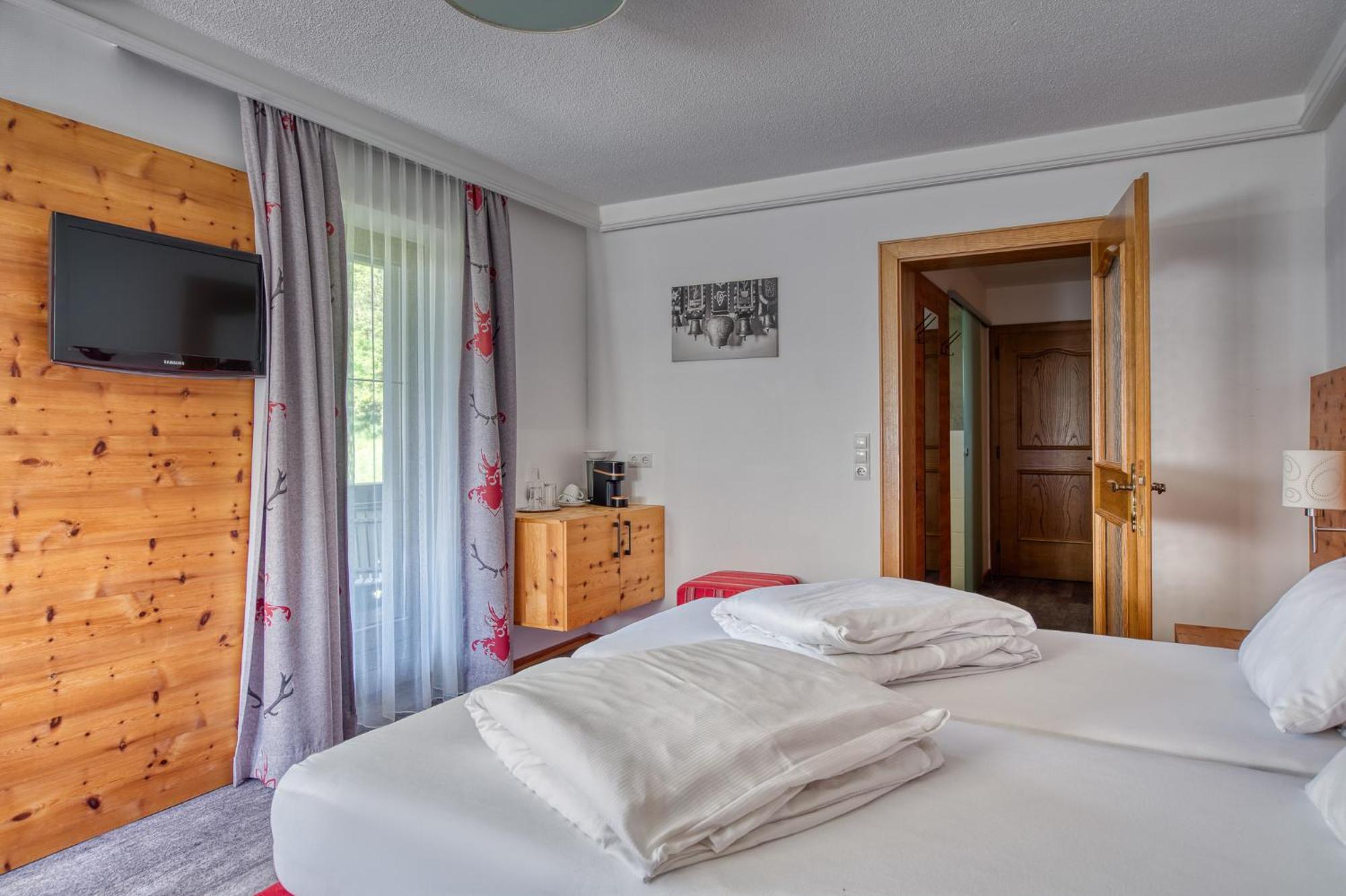 Hotel Jaegerhof Oetz Pokoj fotografie