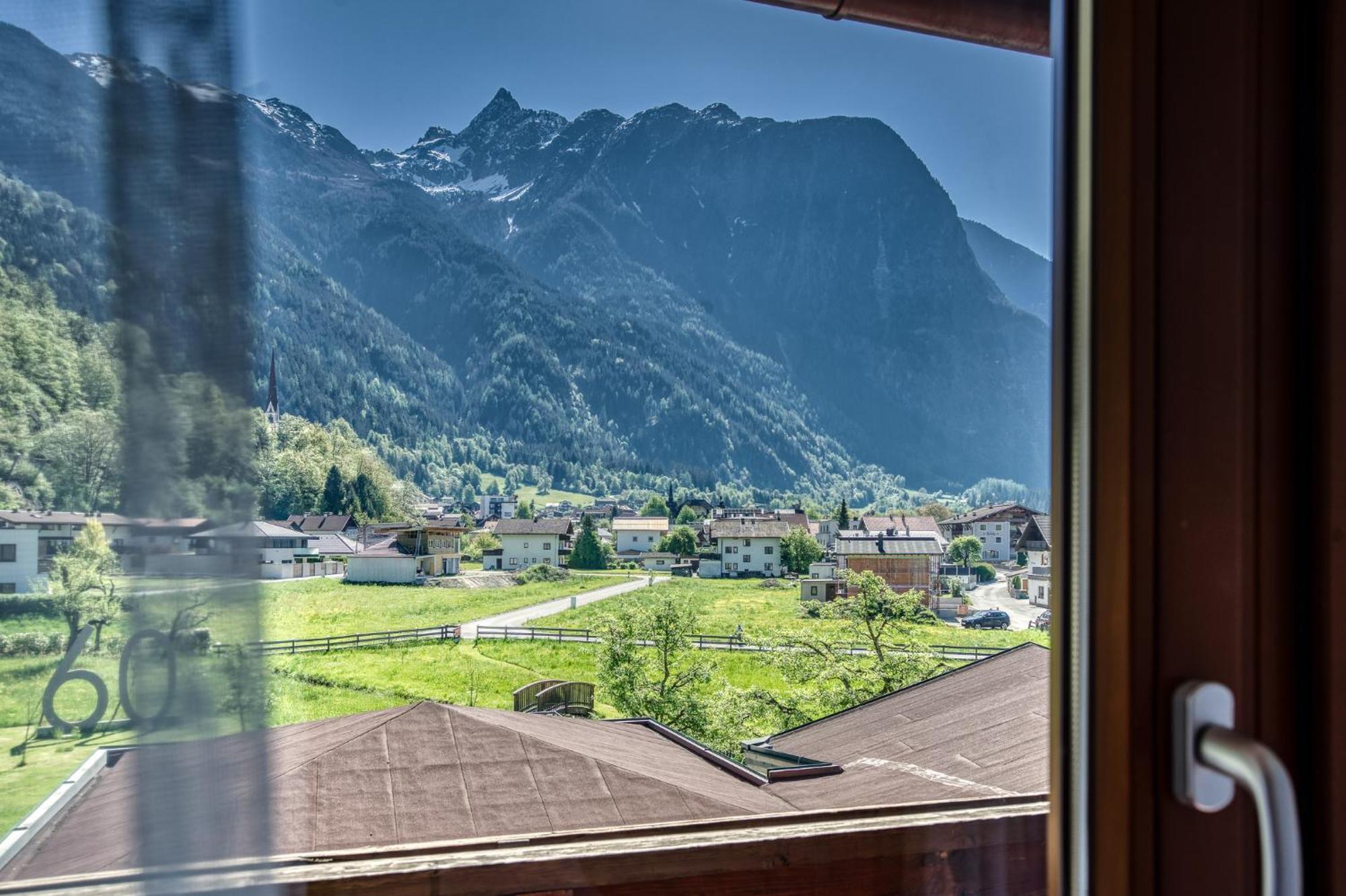 Hotel Jaegerhof Oetz Pokoj fotografie
